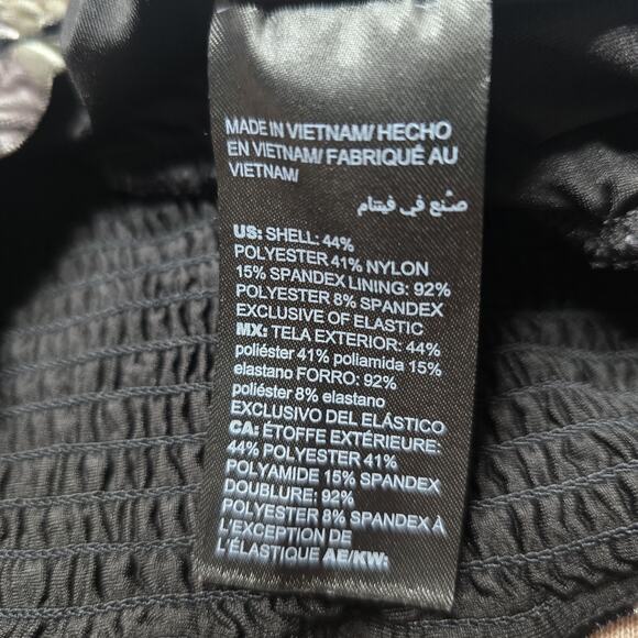 White House Black Market Velvetly Button Accent V-Neck Blouse Size Small - Picture 10 of 11